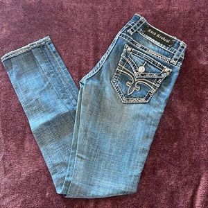Rock Revival size 27